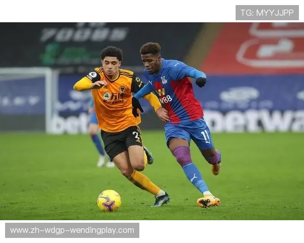 英超球队球员工资构成与收入对比报告